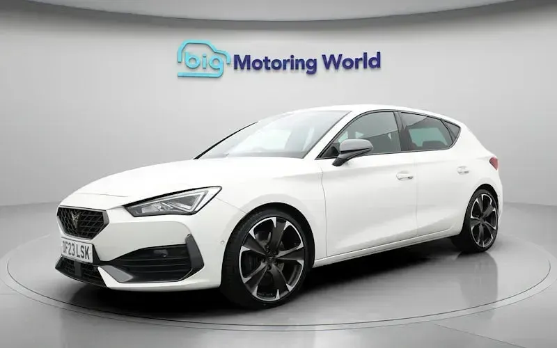 Used Cupra Leon VZ2 310 HP (228 kW) 2023 White Hatchback