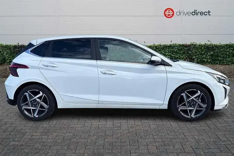 New Hyundai i20 Ultimate 100 HP (73 kW) 2026 White Hatchback
