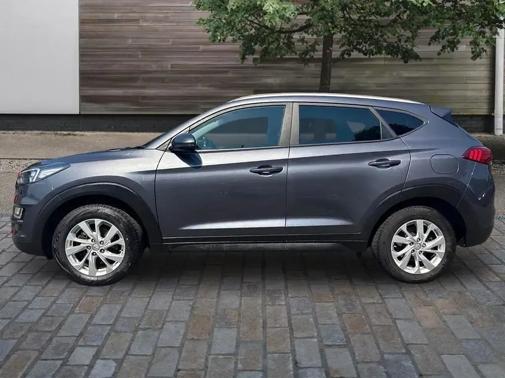 Used Hyundai Tucson SE 132 HP (97 kW) 2019 Grey SUV