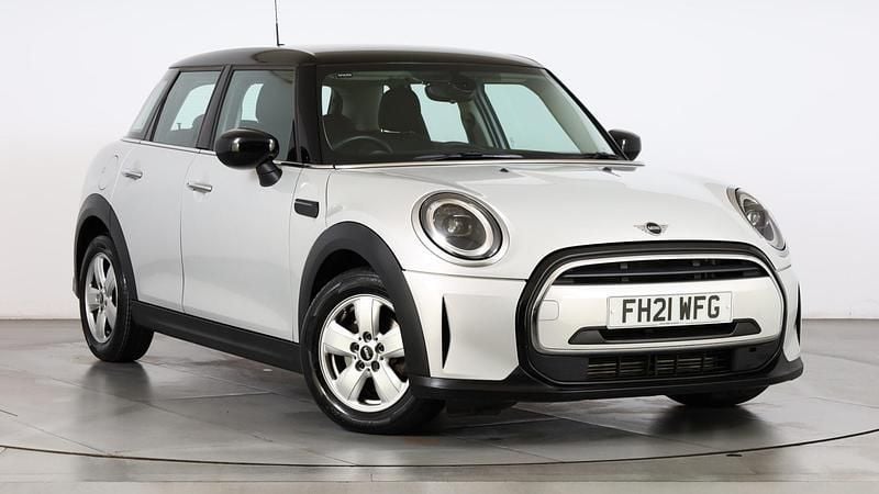 Silver Used 2021 Mini Cooper Classic Hatchback | £15,250 (Fair price) - Image 1/4