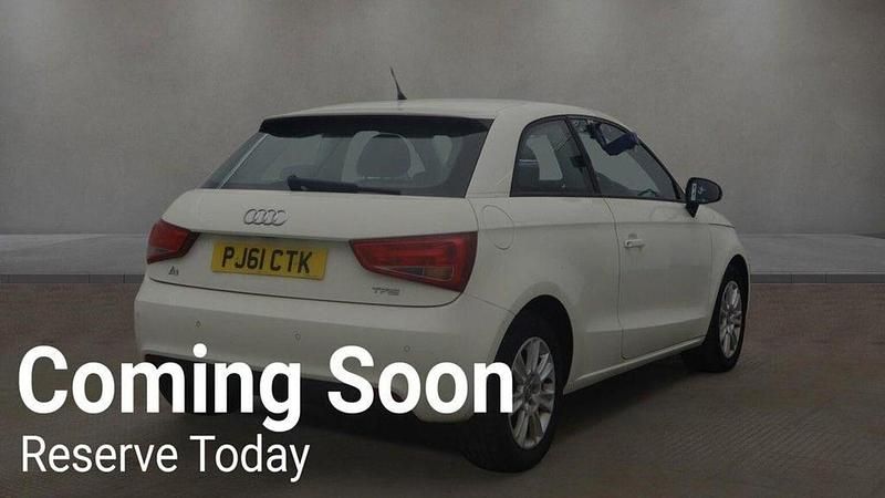 Used Audi A1 Comfort 86 HP (63 kW) 2011 White Hatchback