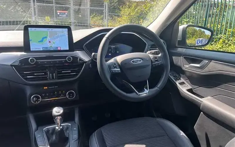 Used Ford Kuga Titanium 150 HP (110 kW) 2023 Silver SUV