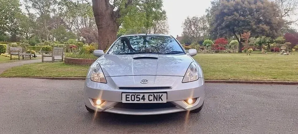 Used Toyota Celica 182 HP (133 kW) 2004 Silver Coupe