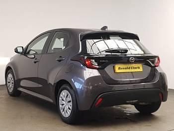 Używany Mazda 2 116 KM (85 kW) 2023 Szary Hatchback