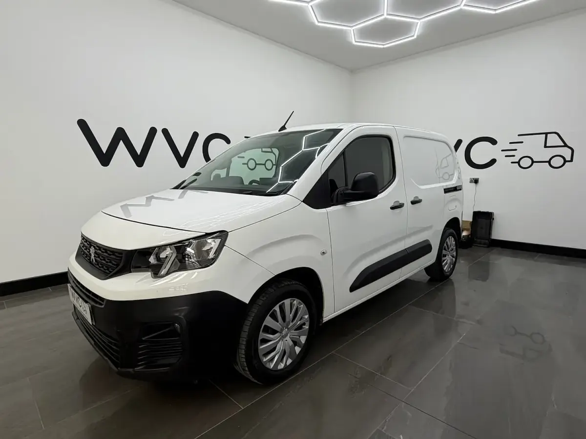Used Peugeot Partner 2019 White MPV