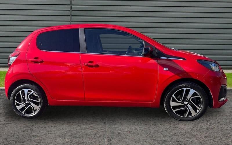 Begagnad Peugeot 108 Allure 72 HK (52 kW) 2022 Halvkombi