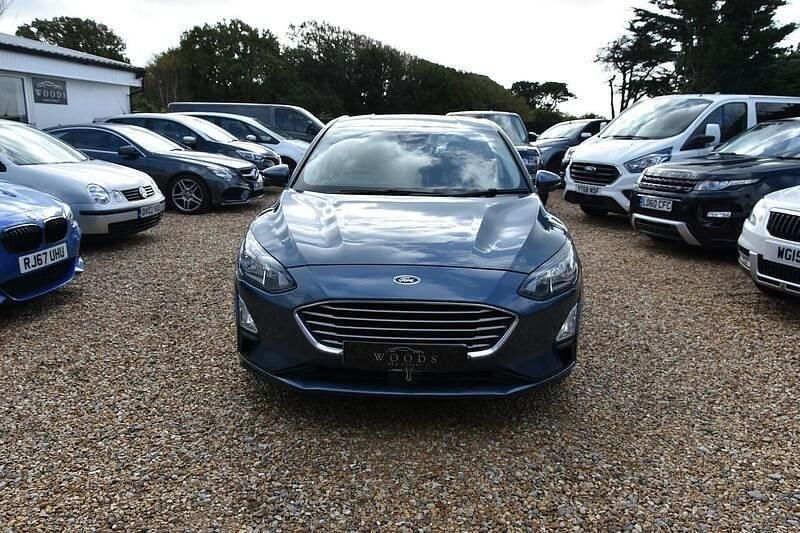 Used Ford Focus Zetec 125 HP (91 kW) 2019 Blue Hatchback