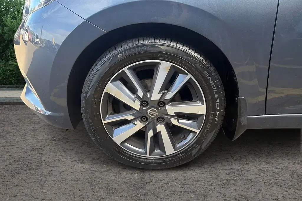 Used Nissan Micra N-Connecta 90 HP (66 kW) 2018 Grey Hatchback