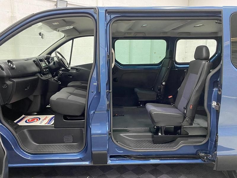 Used Renault Trafic Business 2021 Blue MPV