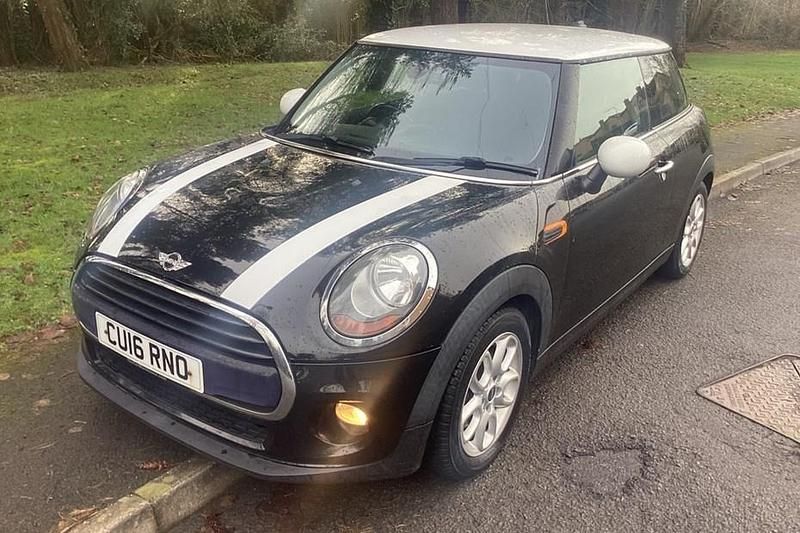 Used Mini Cooper D Hatch 116 HP (85 kW) 2016 Black Hatchback