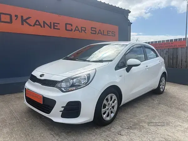 Used Kia Rio 84 HP (61 kW) 2015 White Hatchback