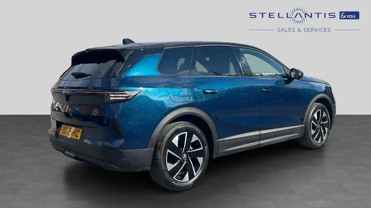 Used Vauxhall Grandland X Ultimate 143 HP (105 kW) 2025 Blue SUV