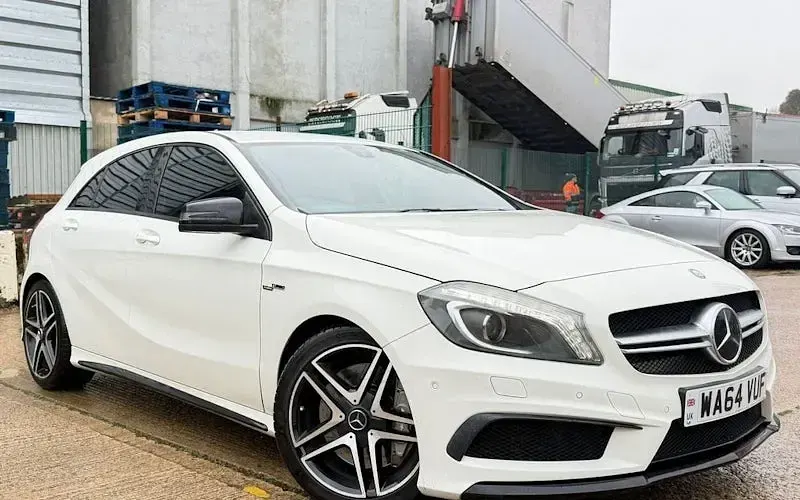Usado Mercedes A45 AMG AMG 360 HP (264 kW) 2014 Citadino