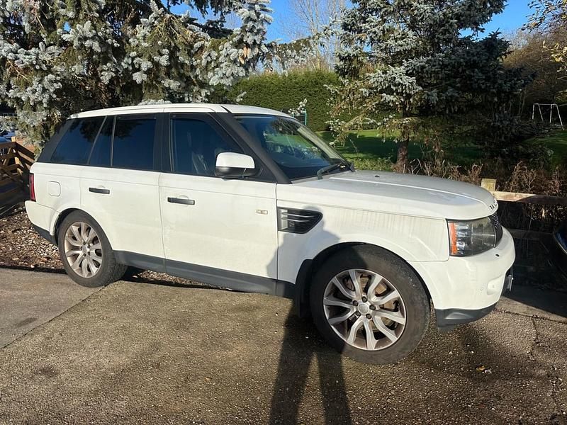 White Used 2010 Land Rover Range Rover Sport SE SUV | £5,500 (Good price) - Image 1/3