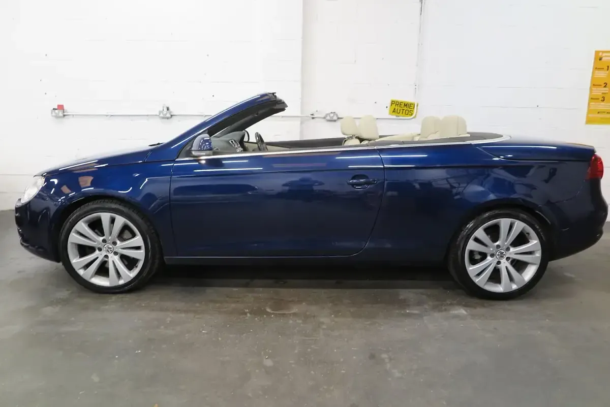Used VW Eos Sportline 140 HP (102 kW) 2008 Blue Cabriolet