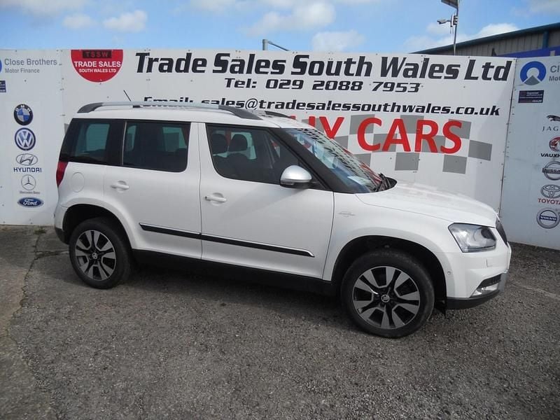 Used Skoda Yeti 170 HP (125 kW) 2015 White SUV