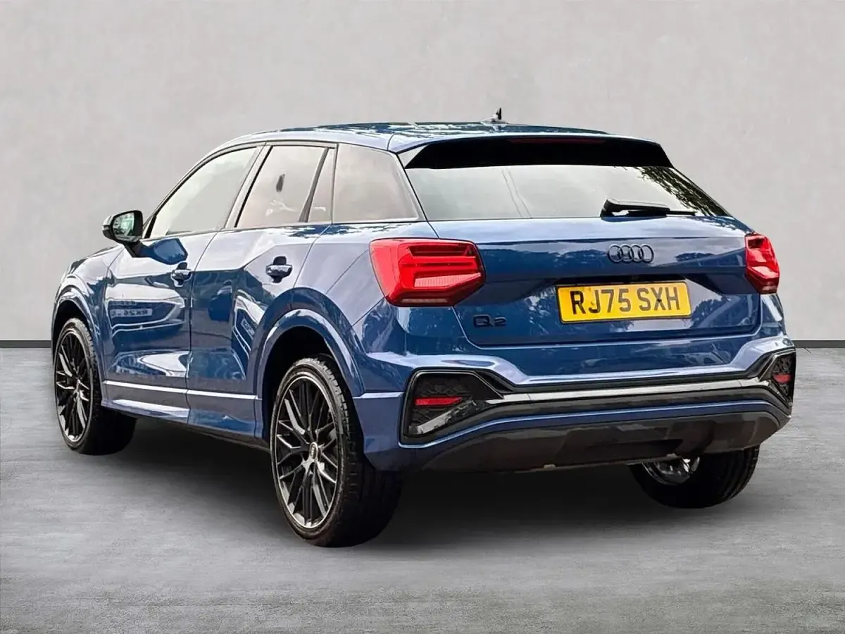Used Audi Q2 Black Edition 150 HP (110 kW) 2026 Blue SUV