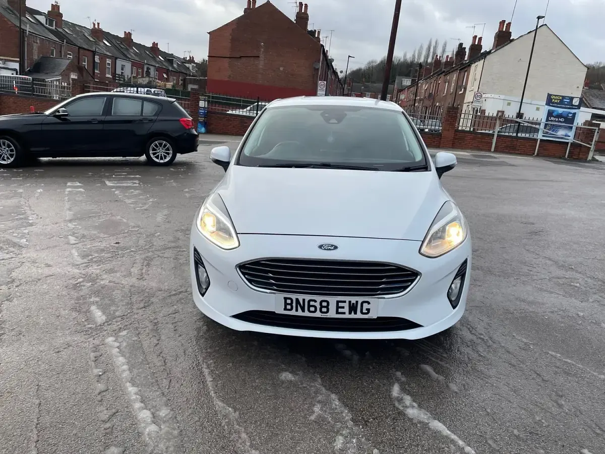 Used Ford Fiesta Titanium 2018 White Hatchback