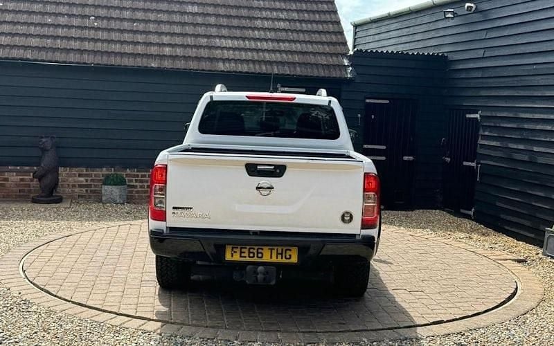 Gebraucht Nissan Navara Tekna 190 PS (139 kW) 2016 Weiß Pickup
