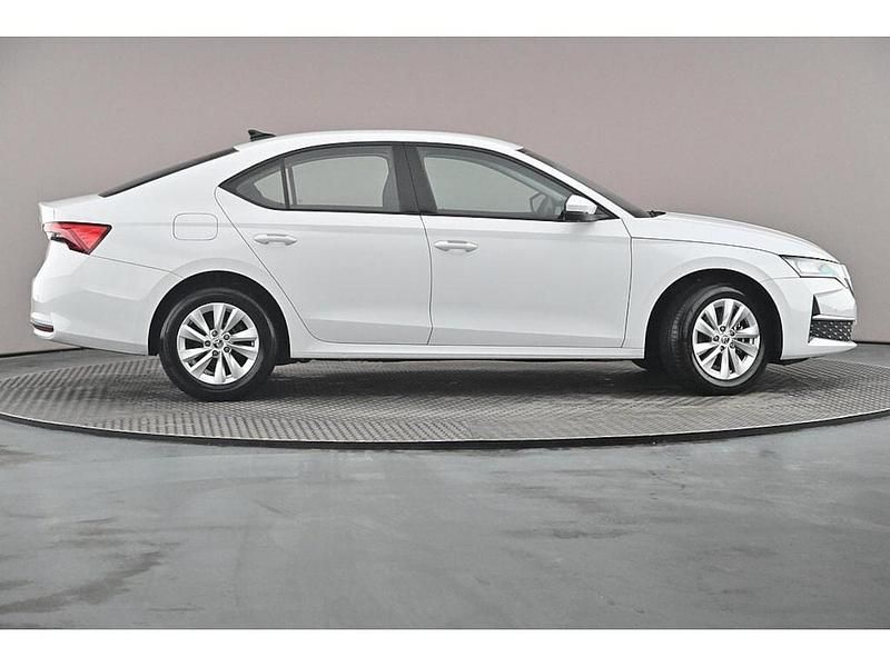 Used Skoda Octavia SE Technology 85 HP (62 kW) 2024 Moon white metallic Hatchback