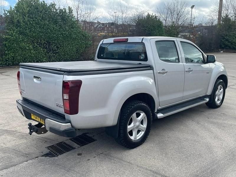 Used Isuzu Pick up 161 HP (118 kW) 2017 Silver Pickup