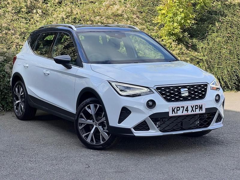 White Used 2024 Seat Arona Xperience Lux SUV | £21,495 (Expensive) - Image 1/4