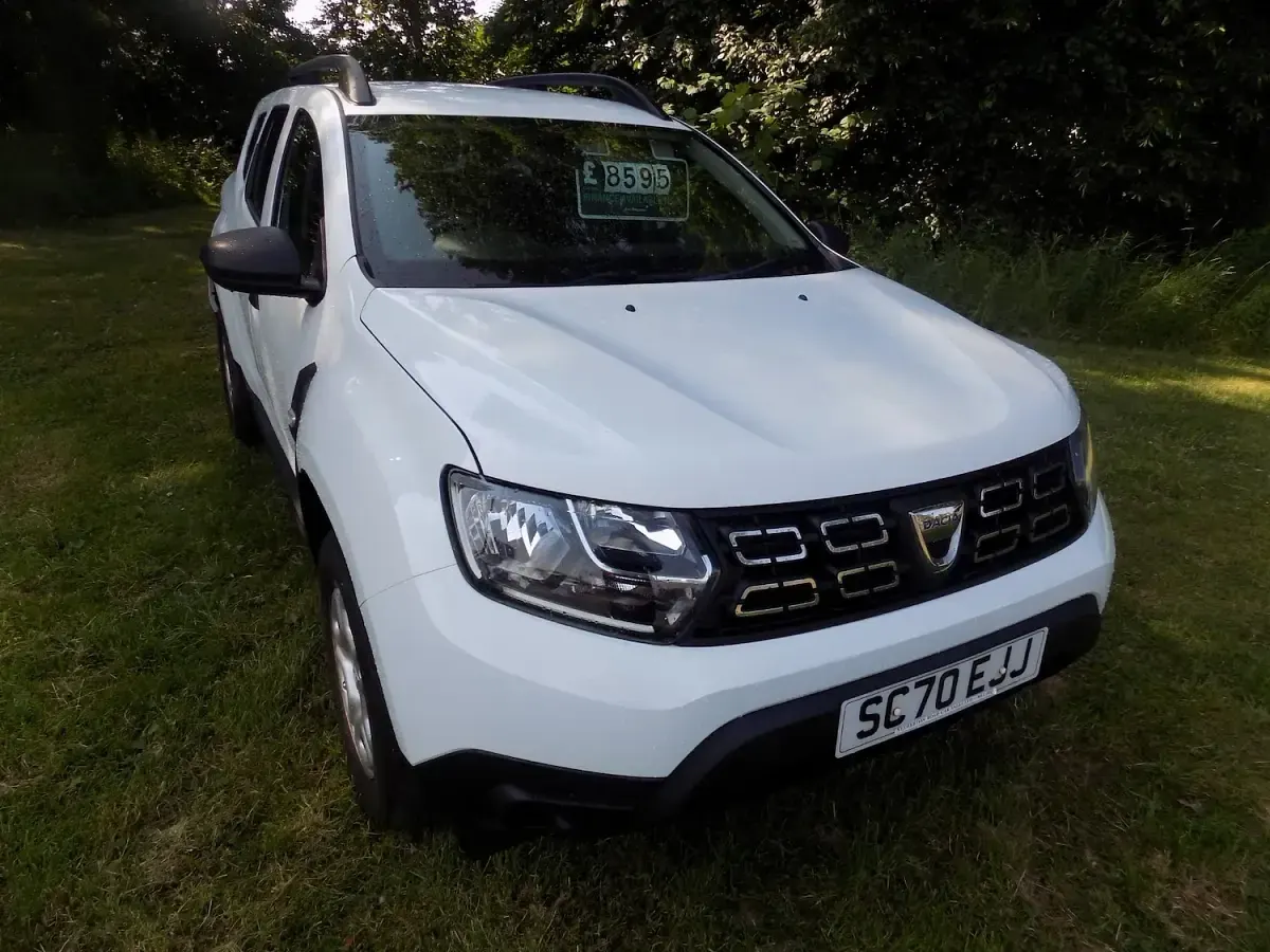 Used Dacia Duster Essentiel 100 HP (73 kW) 2021 White SUV