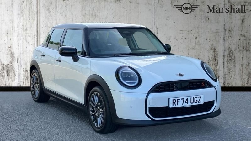 White Used 2024 Mini Cooper S Hatch Hatchback | £27,329 (Expensive) - Image 1/4