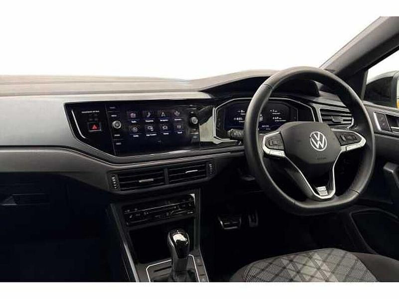 Used VW Taigo Black Edition 150 HP (110 kW) 2025 White SUV