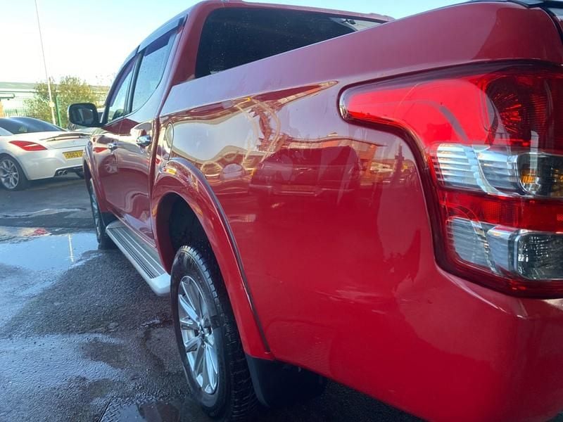 Used Mitsubishi L200 2018 Red Pickup