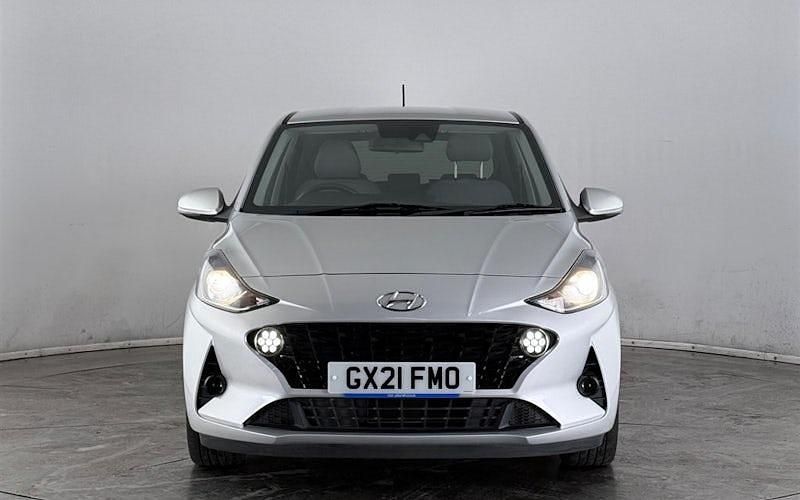 Used Hyundai i10 Premium 84 HP (61 kW) 2023 Hatchback