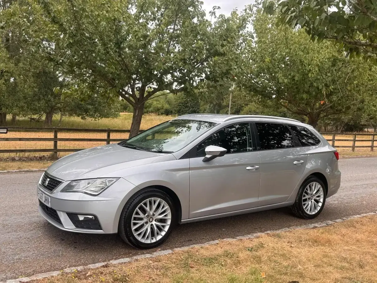 Used Seat Leon ST SE Dynamic 113 HP (83 kW) 2017 Silver Estate