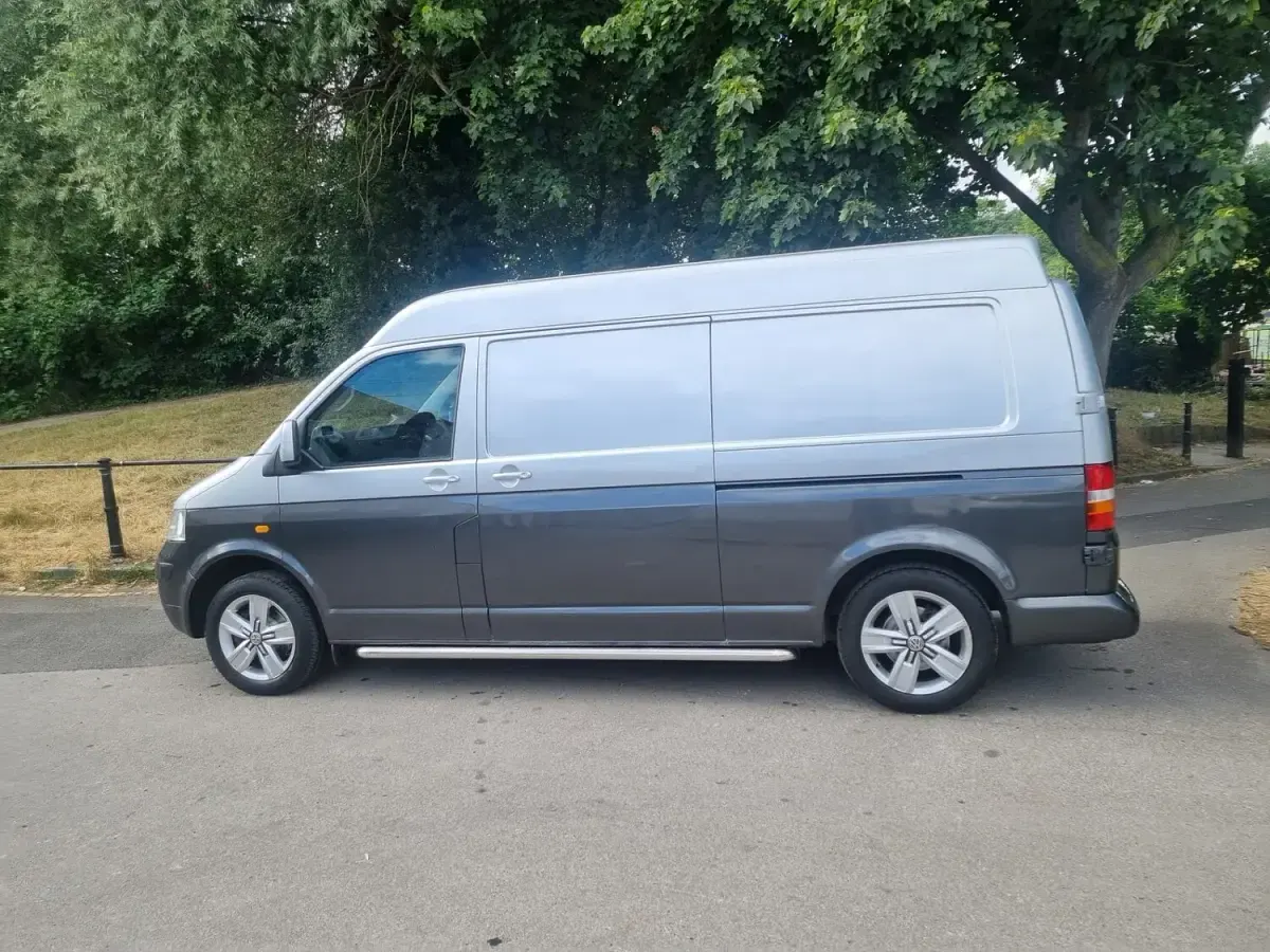 Used VW T5 130 HP (95 kW) 2006 Silver Van