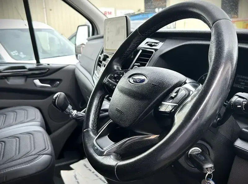 Used Ford Transit Custom Limited 2019 White Van