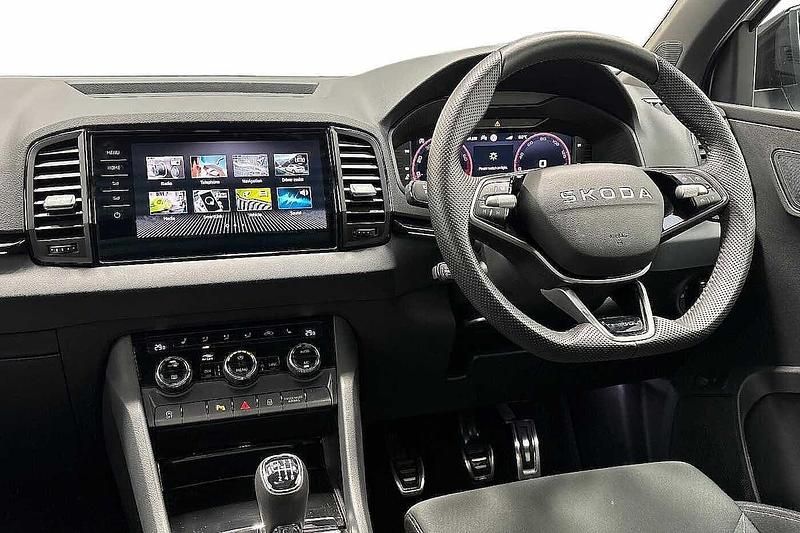 Used Skoda Karoq SportLine 110 HP (80 kW) 2025 Brilliant silver metallic SUV