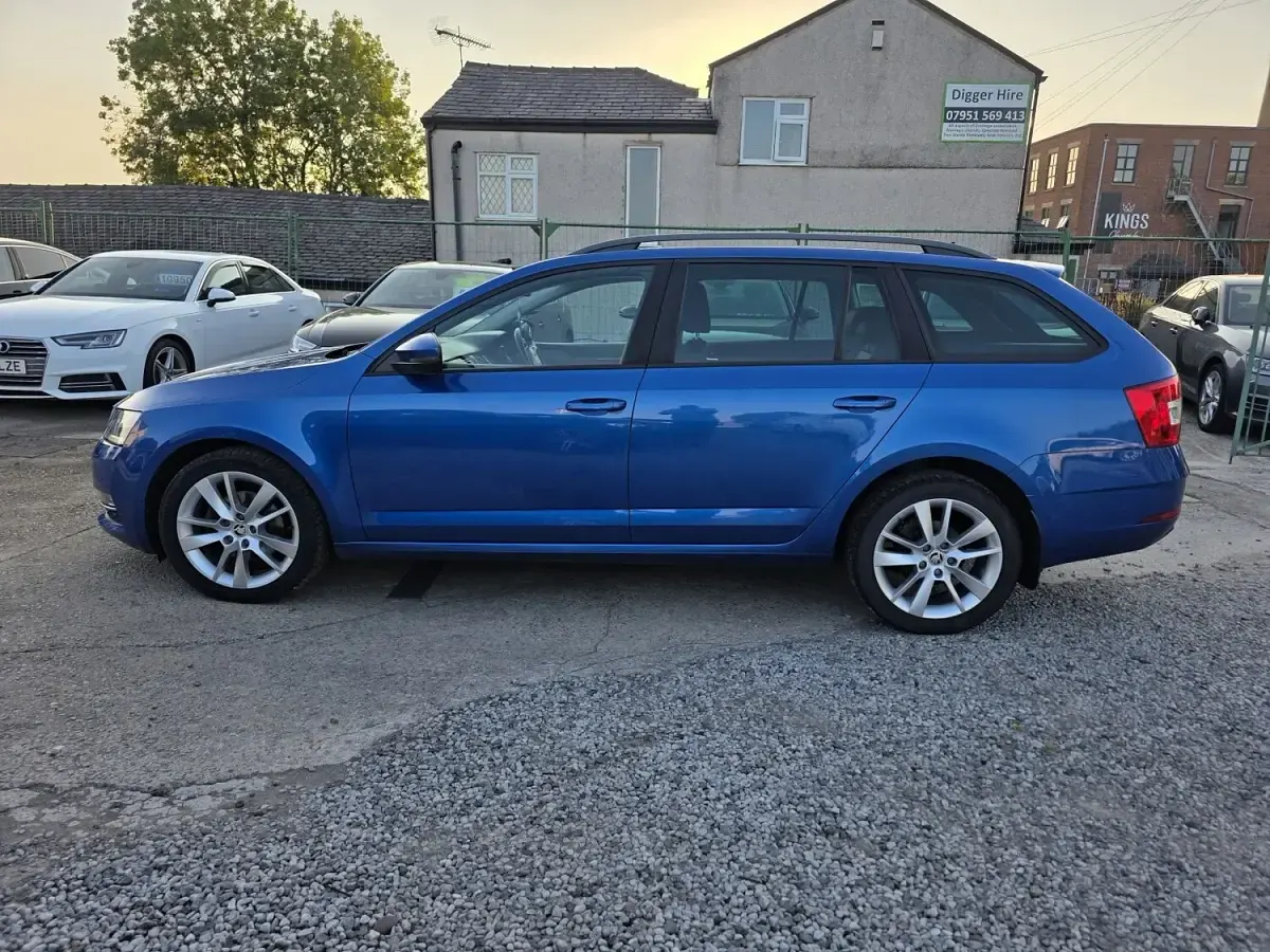 Used Skoda Octavia SE L 2017 Blue Estate