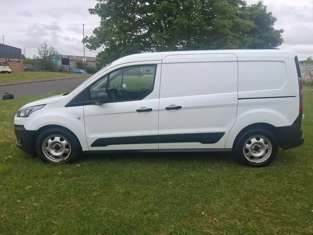 Used Ford Transit Connect 100 HP (73 kW) 2020 White MPV