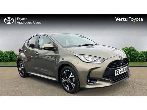 Used 2024 Toyota Yaris Design Hatchback | £19,230 (Fair price) - Image 1/4