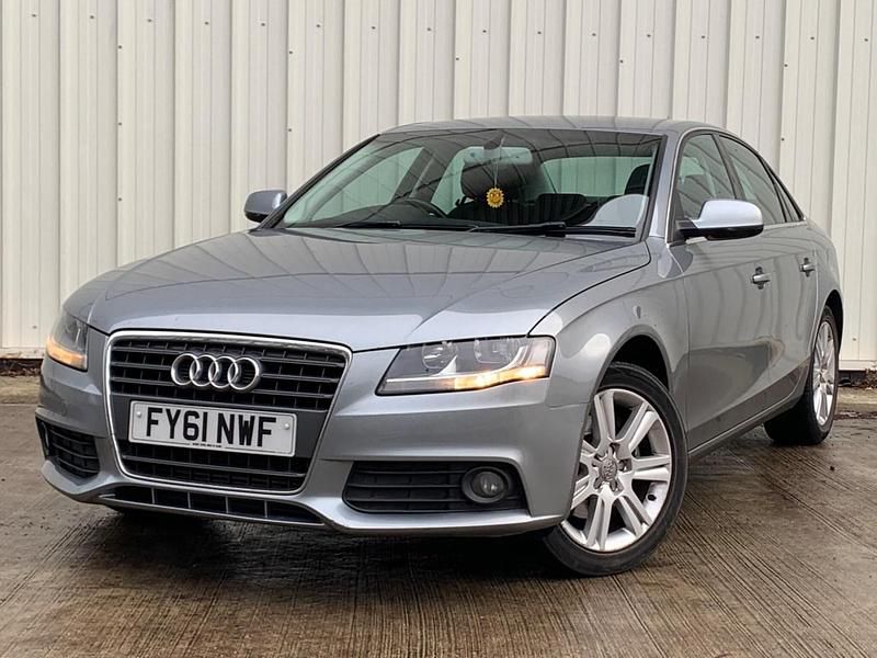 Begagnad Audi A4 143 HK (105 kW) 2011 Grå Sedan