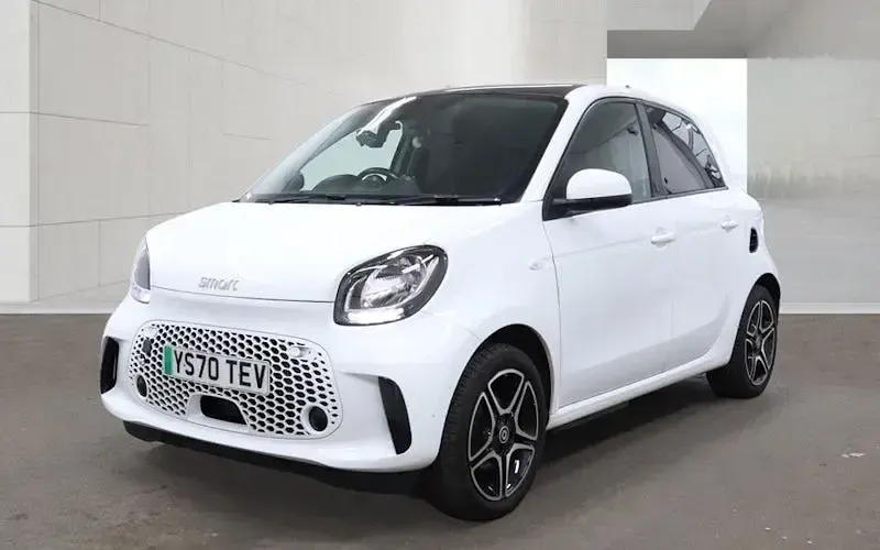 Used Smart ForFour Electric Drive Premium 60 kW (82 HP) 2020 White Hatchback