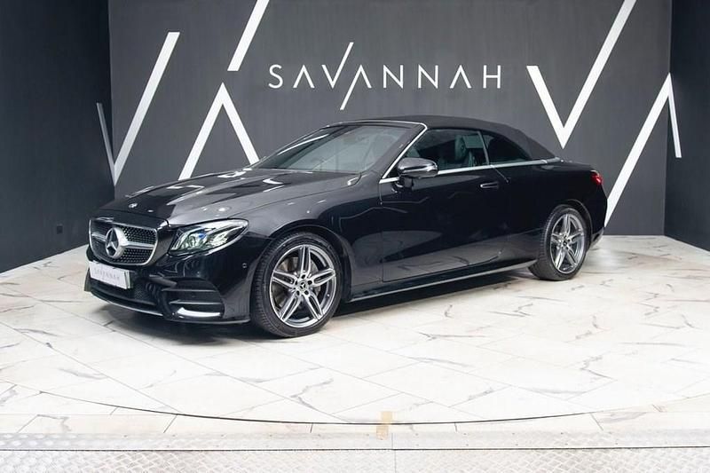 Begagnad Mercedes E220 AMG line 2021 Svart Cab
