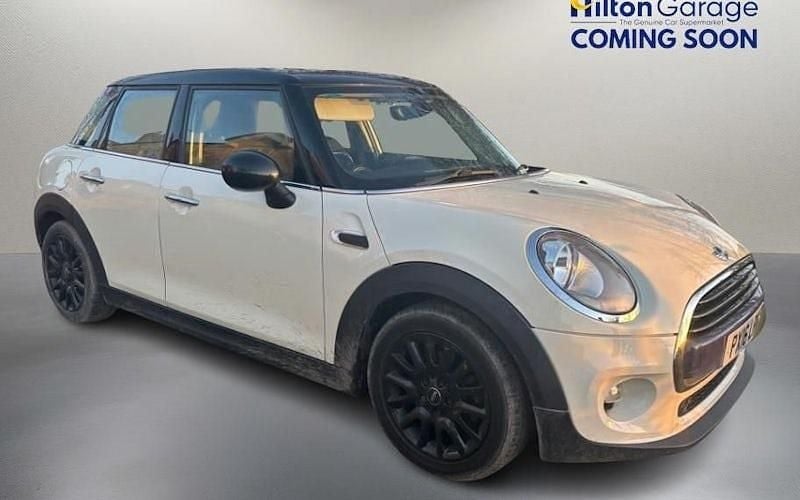 White Used 2016 Mini Cooper Hatch Hatchback | £7,150 (Good price) - Image 1/1