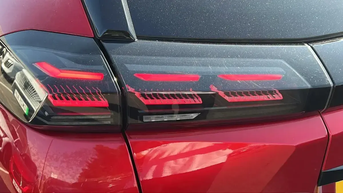 Used Peugeot 2008 Allure 129 HP (94 kW) 2023 Red SUV