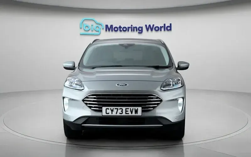 Used Ford Kuga Titanium 150 HP (110 kW) 2023 Silver SUV