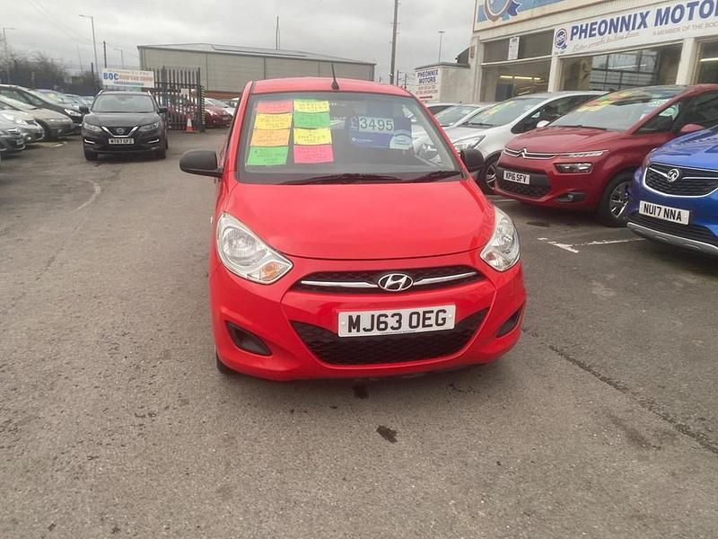 Used Hyundai i10 Classic 85 HP (62 kW) 2013 Red Hatchback
