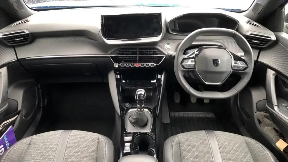Used Peugeot 2008 Allure 129 HP (94 kW) 2024 Blue SUV