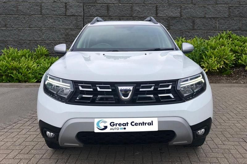 White Used 2022 Dacia Duster Prestige SUV | £13,999 (Fair price) - Image 1/4