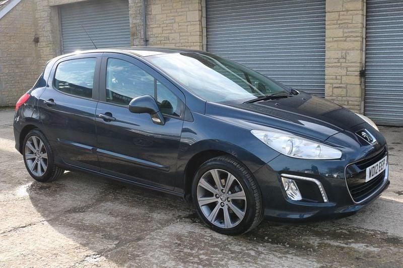 Używany Peugeot 308 Active 2012 Niebieski Hatchback