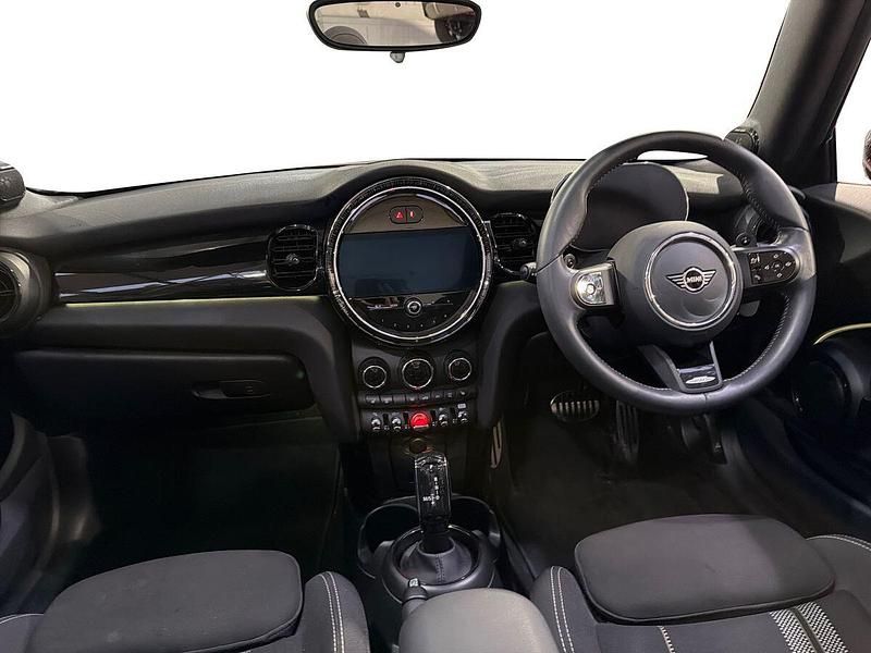 Used Mini Cooper S Sport 176 HP (129 kW) 2024 Red Hatchback