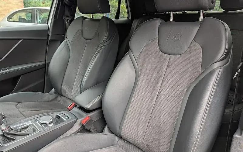 Begagnad Audi SQ2 Business 300 HK (220 kW) 2019 Vit SUV